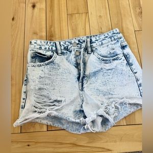 Vervet high rise mom shorts S